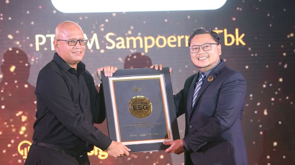 Penerimaan Penghargaan HM Sampoerna.JPG