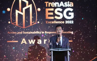 CEO TrenAsia Sukirno memberikan kata pembuka dalam acara TrenAsia ESG Excellence 2022 di Grand Ballroom The Ritz-Carlton Hotel Mega Kuningan, Jakarta, Rabu malam, 19 Oktober 2022..png