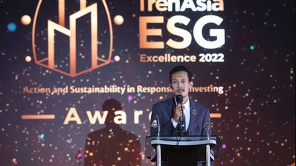 CEO TrenAsia Sukirno memberikan kata pembuka dalam acara TrenAsia ESG Excellence 2022 di Grand Ballroom The Ritz-Carlton Hotel Mega Kuningan, Jakarta, Rabu malam, 19 Oktober 2022..png