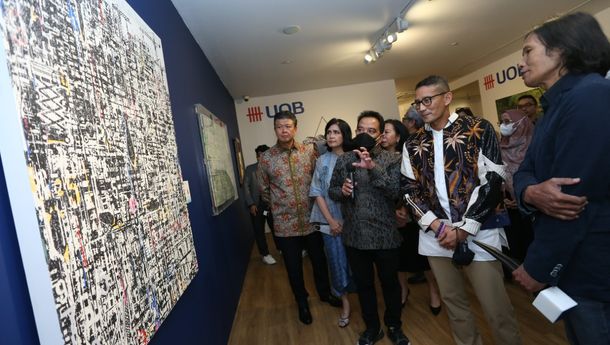 Karya Seni Tentang Peradaban Manusia Jadi Pemenang UOB Painting of the Year Indonesia 2022