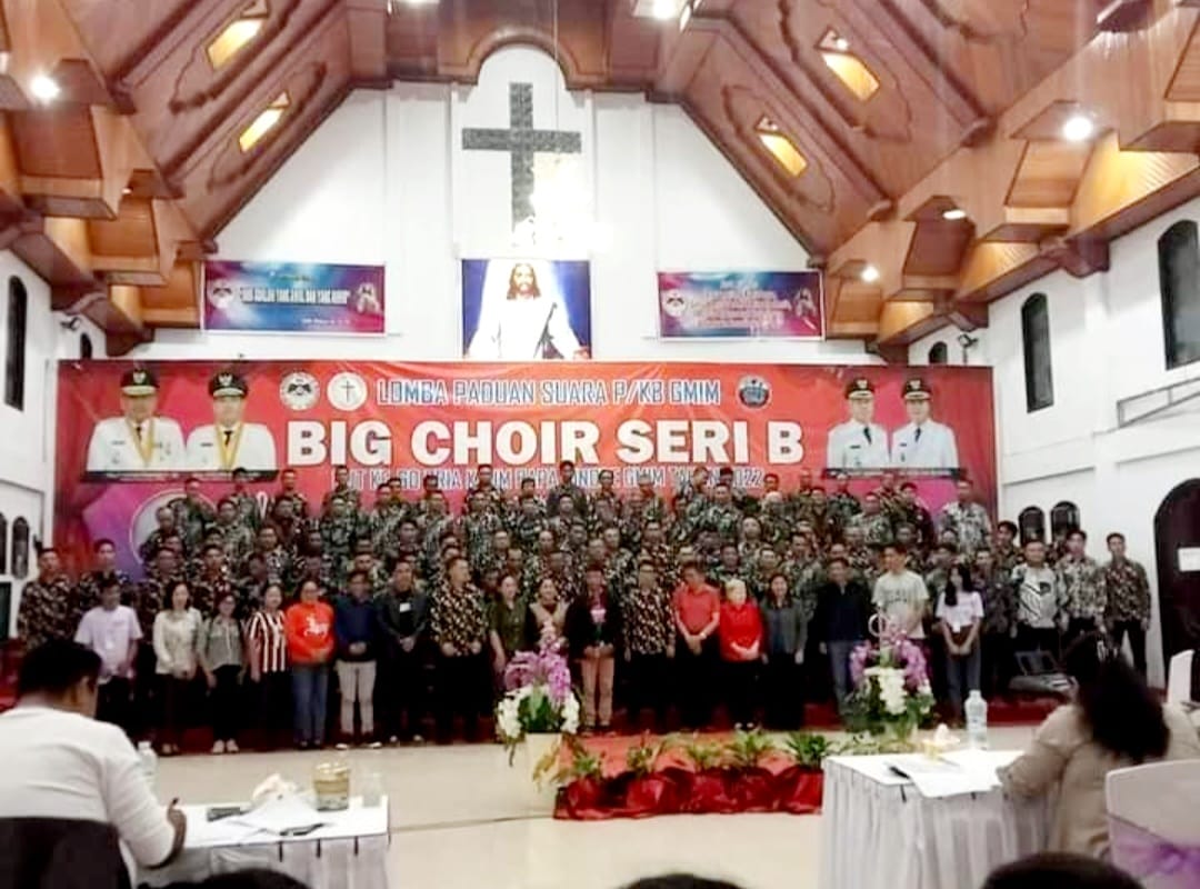 Paduan suara P/KB Syaloom Tondegesan Wilayah Kawangkoan Satu saat tampil dalam lomba tingkat Sinode GMIM di wilayah Motoling. (Foto:istimewa)