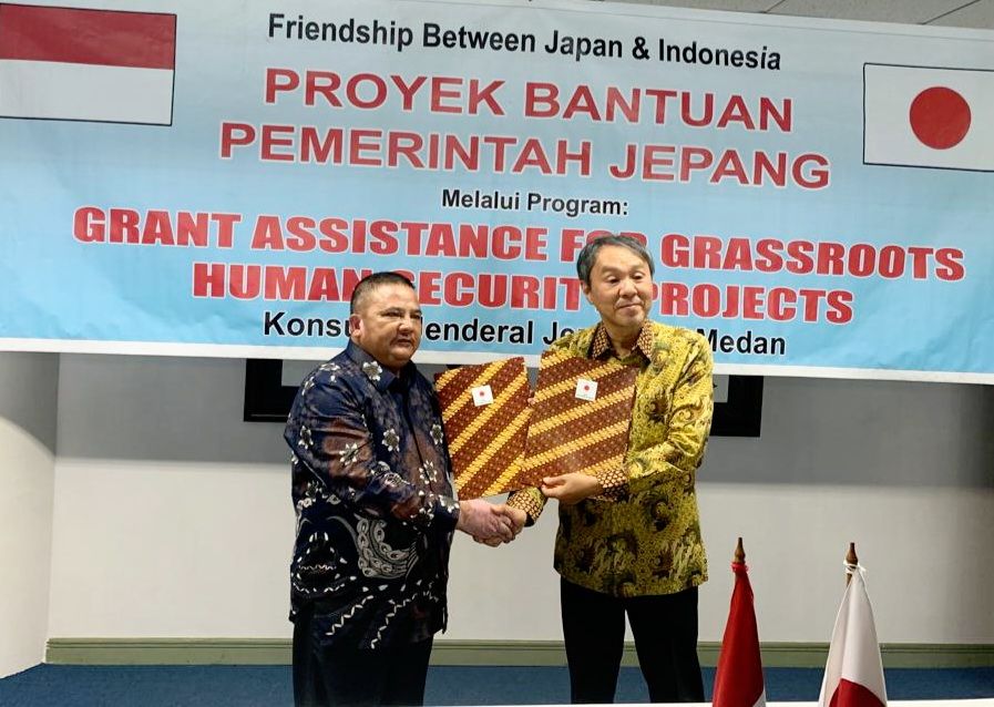 Ketua Yayasan Afore Susua dan Konjen Takonai Susumu