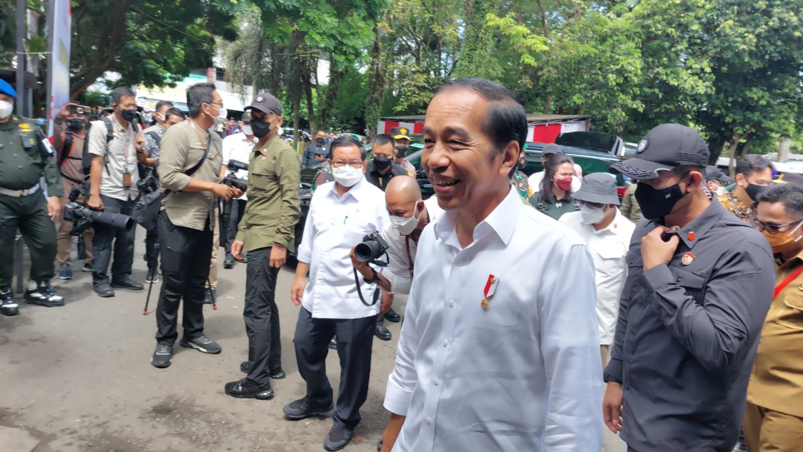 Kunjungi Kaltim, Jokowi Sebut Penyaluran BSU Capai 72 Persen