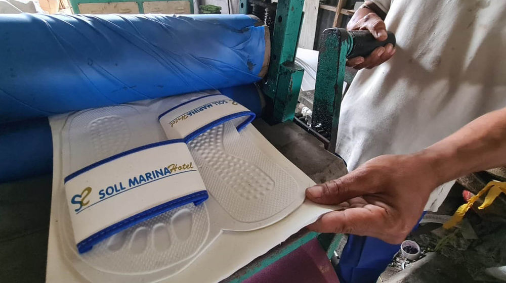 UMKM Pembuatan Sandal Hotel - Panji 3.jpg