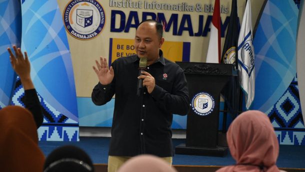 Kuliah Umum Pasar Modal Paparkan Strategi Investasi Cerdas Era Milenial