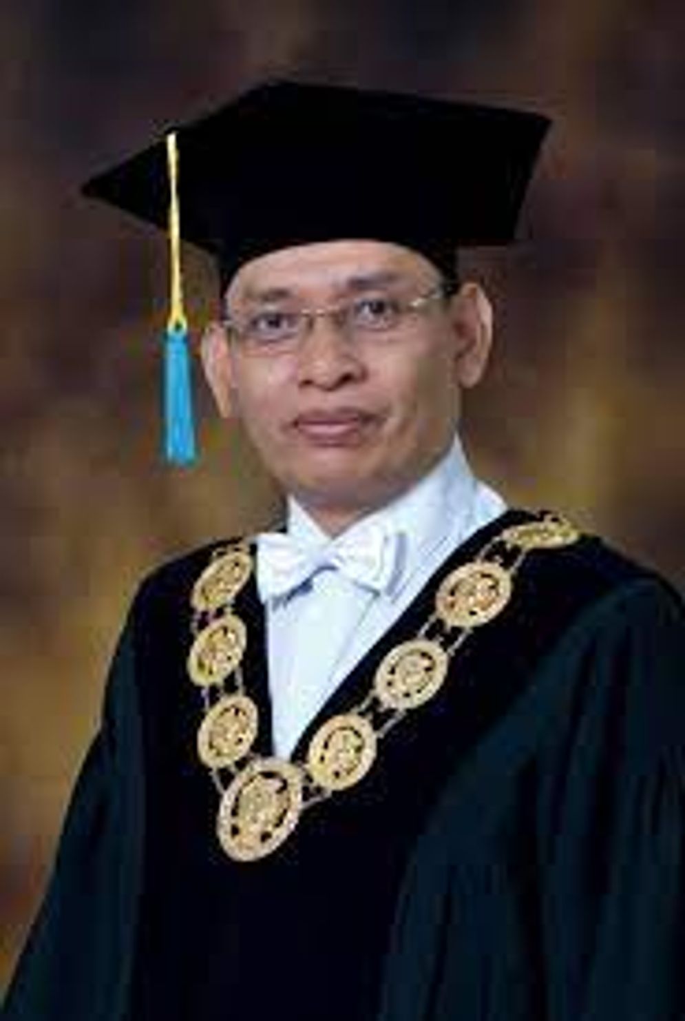 A-REKTOR.jpg