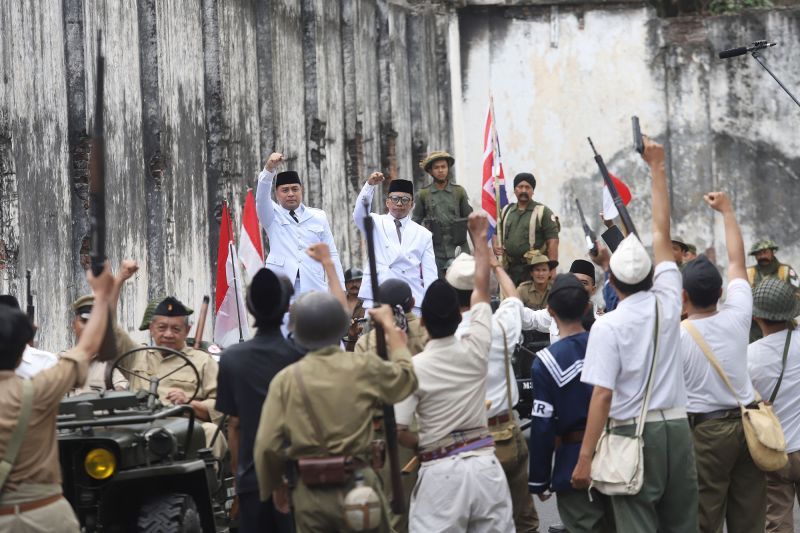 Wali Kota Surabaya Eri Cahyadi saat berperan sebagai Soekarno, Presiden RI I