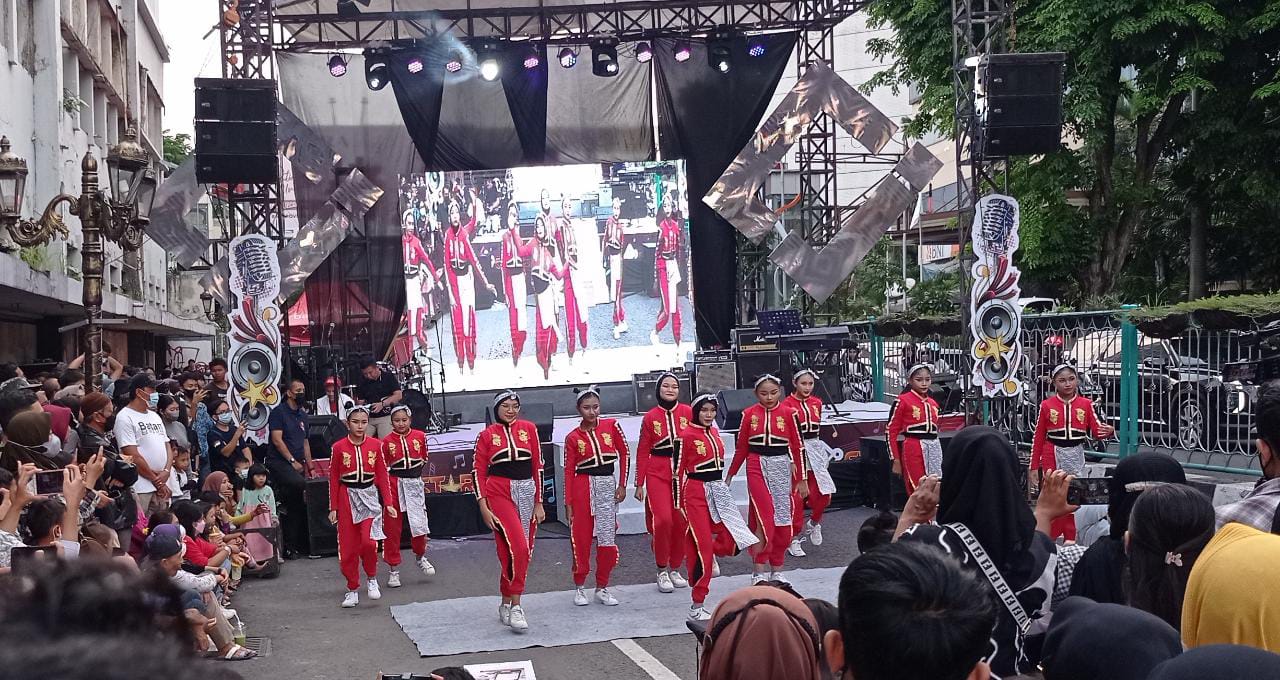 Festival Nang Tunjungan yang dipadati warga