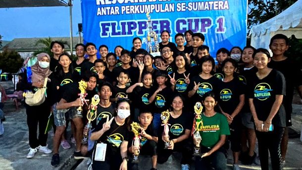 Rafflesia Swimming Club Juara Umum Flipper Lampung Cup Se-Sumatra