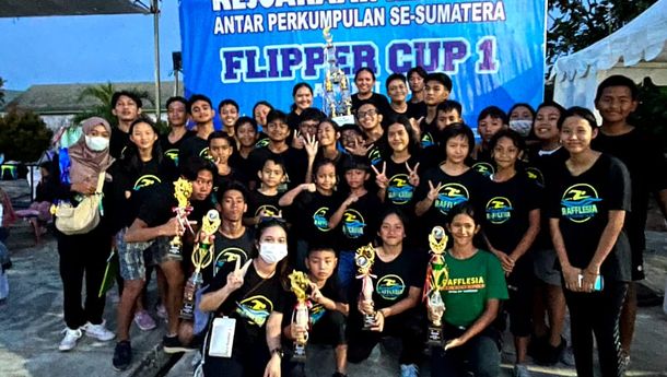 Rafflesia Swimming Club Juara Umum Flipper Lampung Cup Se-Sumatra