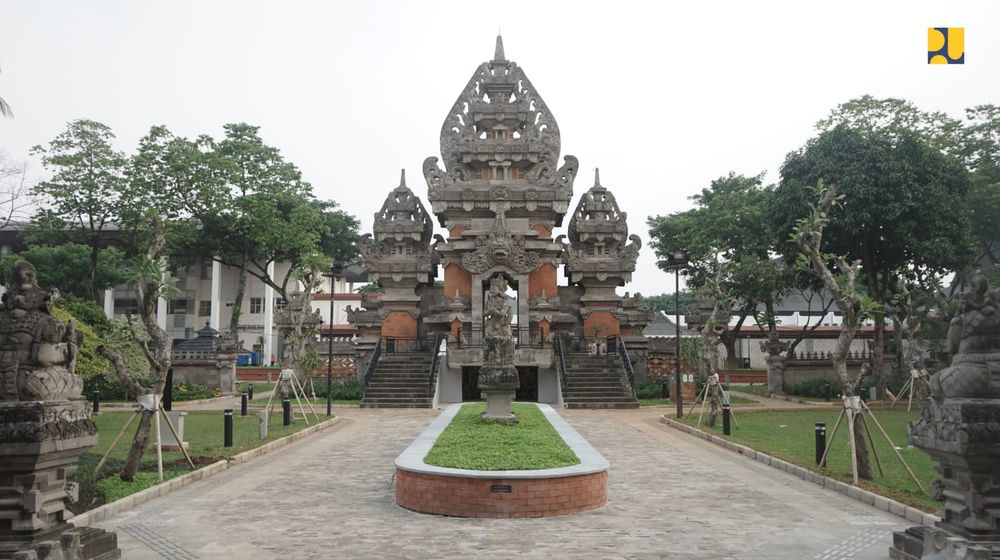 Taman Mini Indonesia Indah (TMII)