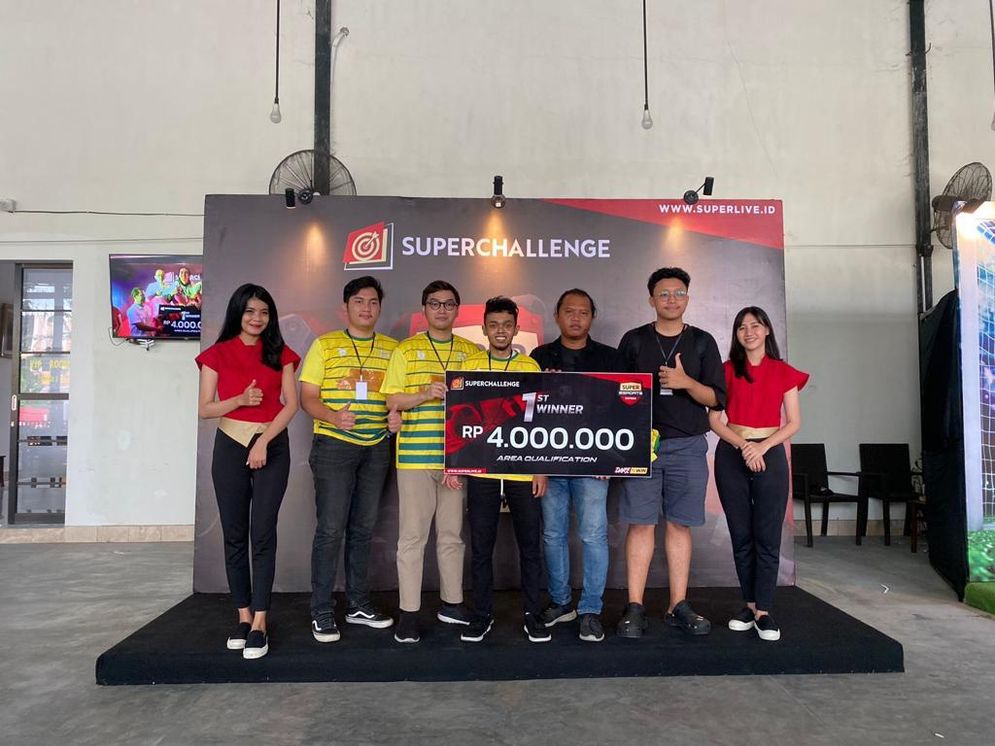 juara esport surabaya.jpg