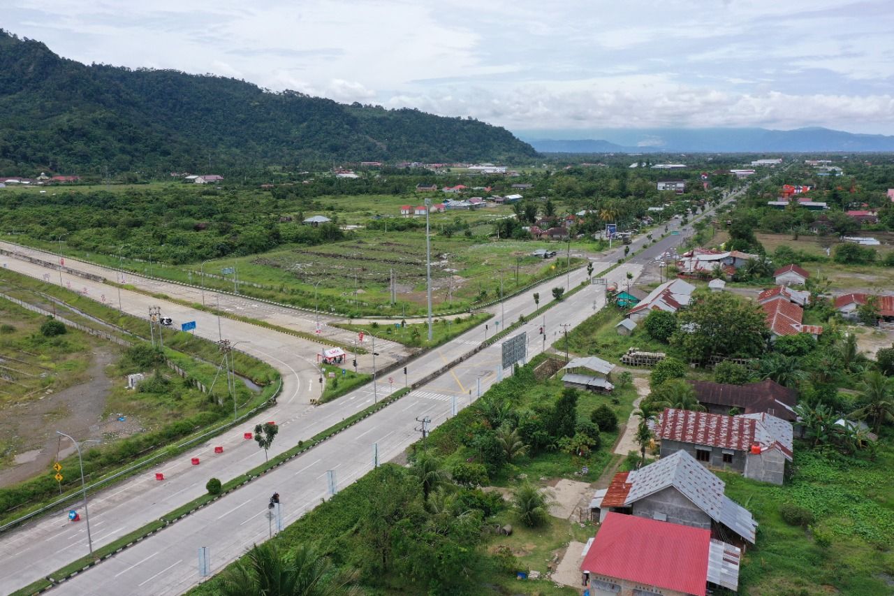 Jalan Tol Padang - Pekanbaru