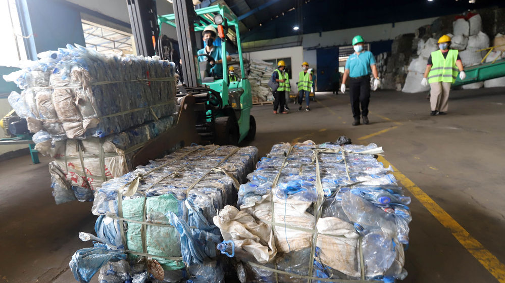 Indonesia Darurat Sampah Plastik - Panji 2.jpg