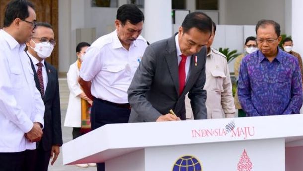 Presiden Jokowi Resmikan Sejumlah Gedung VVIP Bandara Internasional dan Tiga Pelabuhan di Bali