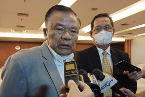 sahat sinaga di kemendag.png