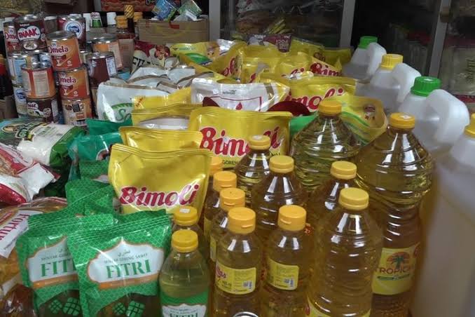 Kasus minyak goreng masih terus bergulir KPPU. 