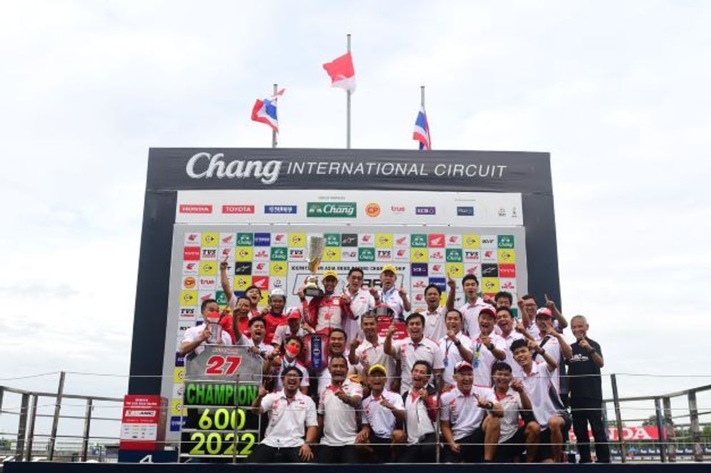 Andi Gilang mampu sapu bersih podium pertama dalam dua race, sekaligus mencetak sejarah sebagai pebalap Indonesia pertama yang meraih gelar juara ARRC kelas Supersport (SS)600. 