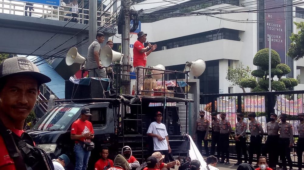 APTI TOLAK KENAIKAN TEMBAKAU.jpeg