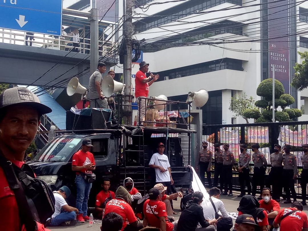 APTI TOLAK KENAIKAN TEMBAKAU.jpeg