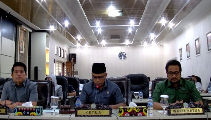 Wakil Ketua DPRD Balikpapan, Subari Pimpin Rapat Paripurna pada Senin, 28 November 2022 