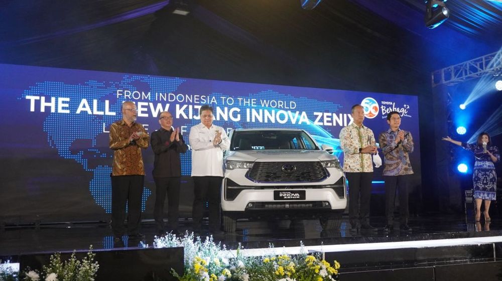 Toyota Indonesia meluncurkan Kijang Innova Zenix produksi PT Toyota Motor Manufacturing Indonesia (TMMIN) di Karawang, Jawa Barat, Senin, 21 November 2022.