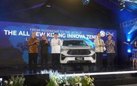 Toyota Indonesia meluncurkan Kijang Innova Zenix produksi PT Toyota Motor Manufacturing Indonesia (TMMIN) di Karawang, Jawa Barat, Senin, 21 November 2022.
