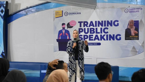 Tingkatkan Kemampuan Soft Skill Mahasiswa, IIB Darmajaya Training Public Speaking