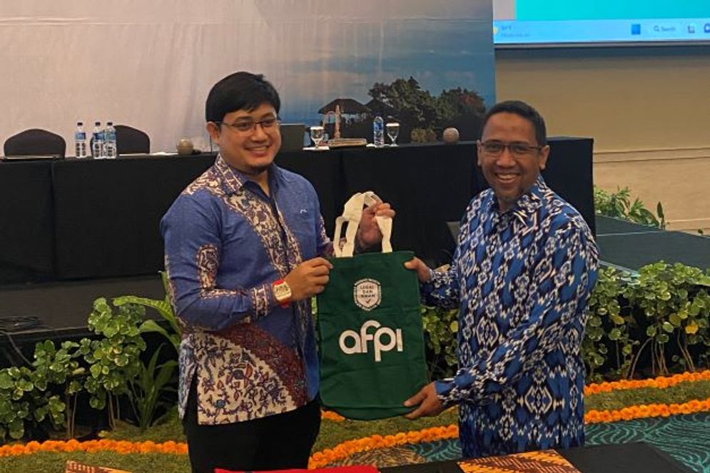 JAKARTA, 10 Desember 2022 – Asosiasi Fintech Pendanaan Bersama Indonesia (AFPI) kluster syariah menandatangani nota kesepahaman (MoU) dengan kompartemen Bank Perkreditan Rakyat Syariah (BPRS) Asosiasi Bank Syariah Indonesia (Asbisindo) untuk meningkatkan kerjasama anggota kedua asosiasi di seluruh wilayah Indonesia.