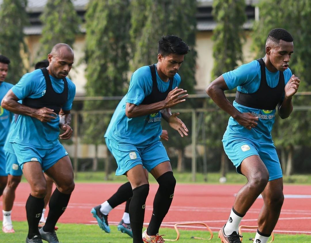 Skuad Barito Putera saat menjalani latihan jelang laga melawan Dewa United. Foto: Akun Instagram Official Barito Putera