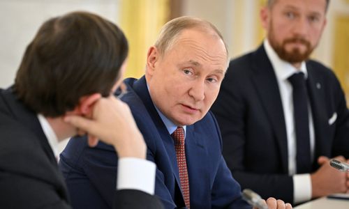 Mulai dari Johnny Depp Hingga Vladimir Putin, Ini 5 Nama Orang Paling Dicari di Google Selama Tahun 2022