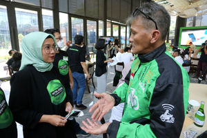 Gojek Mitra Juara - Panji 4.jpg