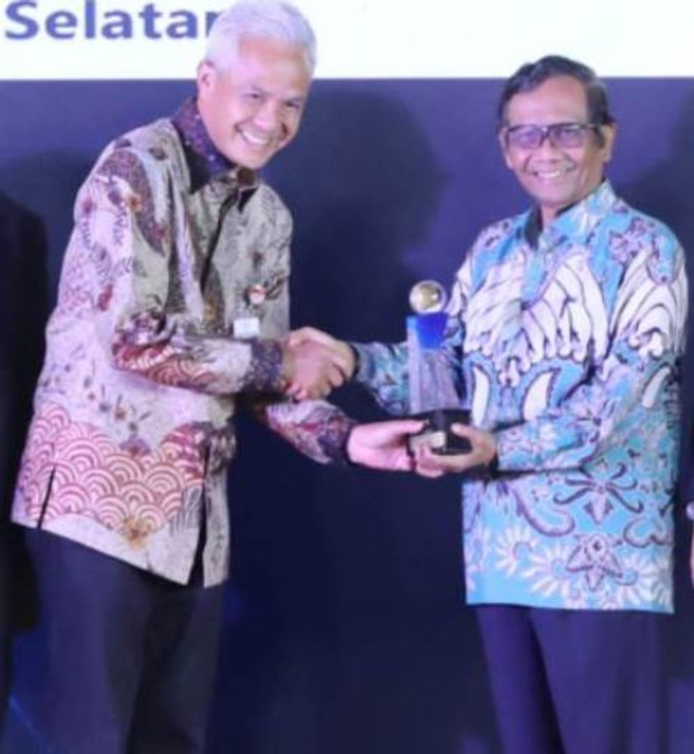 ganjar informasi publik.jpg