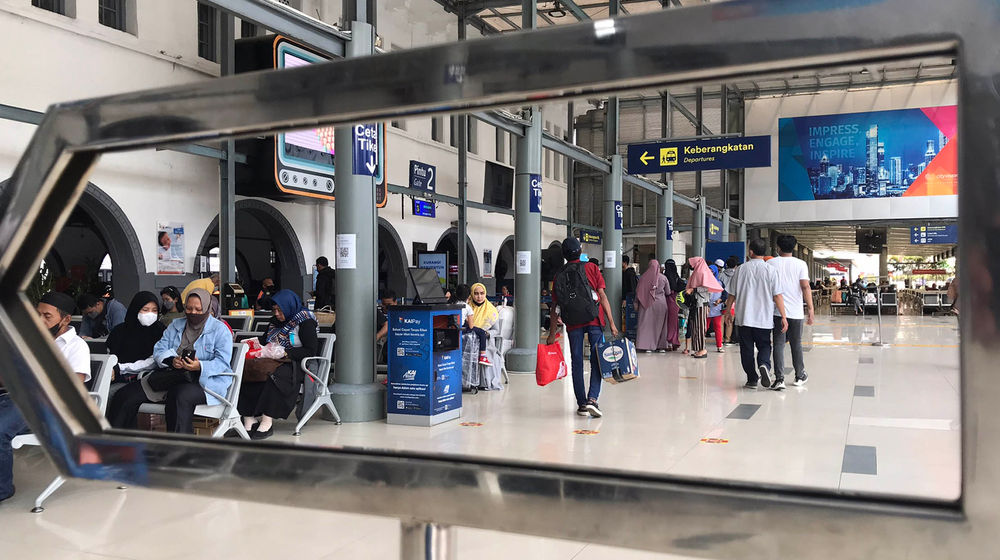 Ilustrasi Stasiun Kereta Pasar Senen - Panji 1.jpg