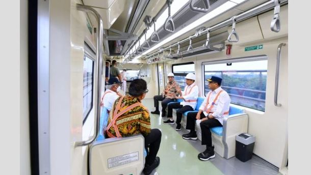 Jajal LRT Jabodebek, Presiden: Kereta Ini Nyaman, Cepat Tidak Berisik dan Tanpa Masinis