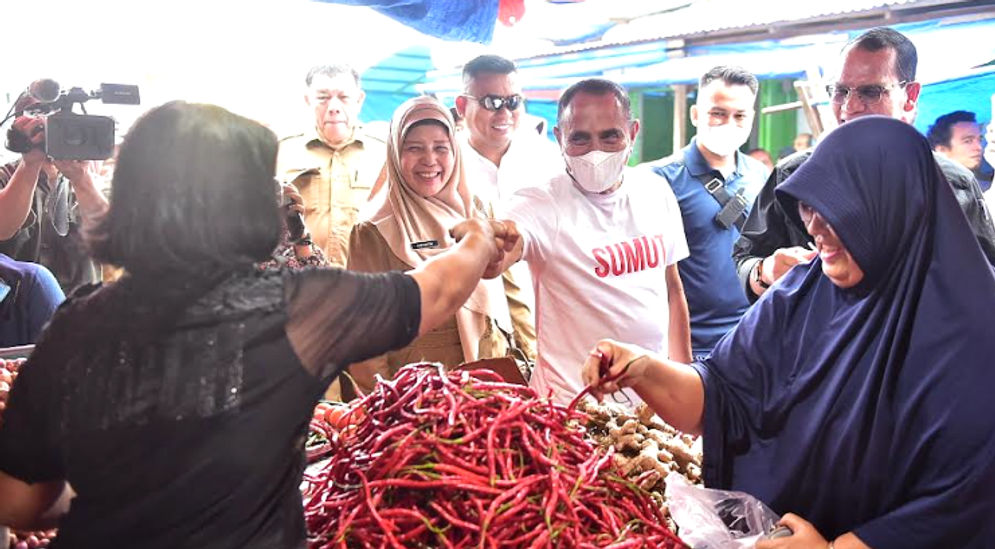 Gubernur Sumut tinjau pasar beras murah.png