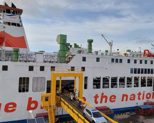 PT ASDP Indonesia Ferry (Persero) berhasil membukukan pendapatan konsolidasi sebesar Rp3,87 triliun dan laba bersih sebesar Rp552 miliar hingga November 2022.