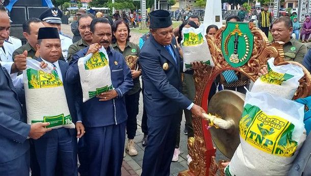 Bupati Ngada, Andreas Paru  'Launching' Beras Organik Varietas Cakra Buana