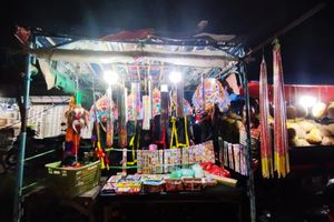 Penjual Petasan di Sidoarjo.jpeg