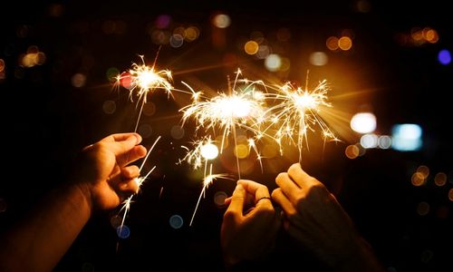 7 Tradisi Unik Malam Tahun Baru dari Berbagai Negara 