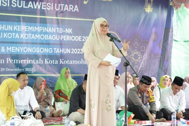 Wali Kota Kotamobagu, Tatong Bara menghadiri Tabligh Akbar. (Foto:Istimewa)