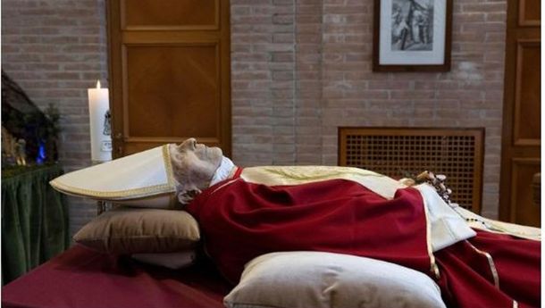 Vatikan Merilis Foto Mendiang Paus Benedikuts XVI