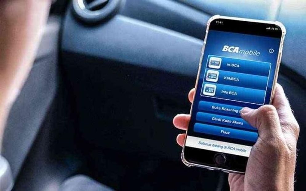 Ilustrasi aplikasi Mobile Banking BCA