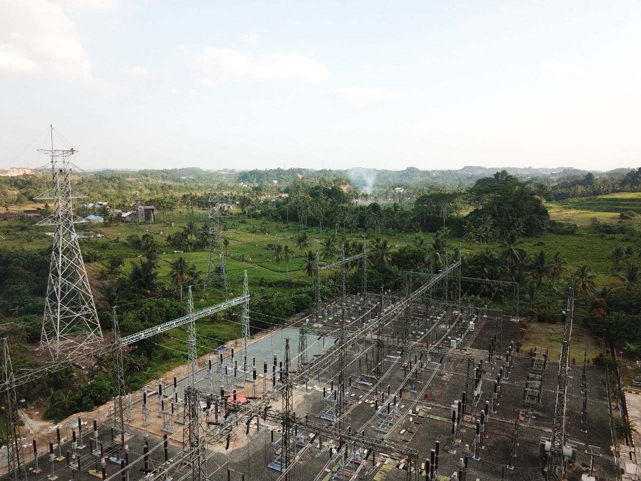 PLN (Persero) Unit Induk Pembangunan Kalimantan Bagian Timur (UIP KLT) berhasil melaksanakan energize atau pengisian tegangan pertama pada Saluran Udara Tegangan Tinggi (SUTT) 150 kV Bukuan – PT KFI, Kamis (5/½023) dengan lancar dan aman. 