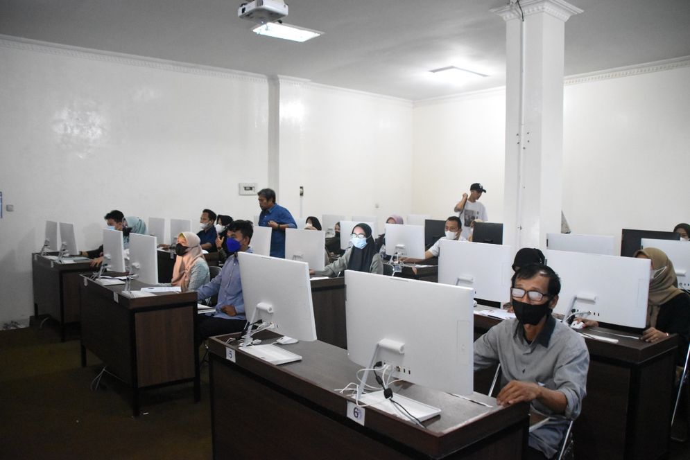 Institut Informatika dan Bisnis (IIB) Darmajaya kembali dipilih menjadi tempat pelaksanaan Computer Asist Test (CAT) Badan Adhoc Calon Anggota Panitia Pemungutan Suara (PPS) KPU Bandar Lampung.