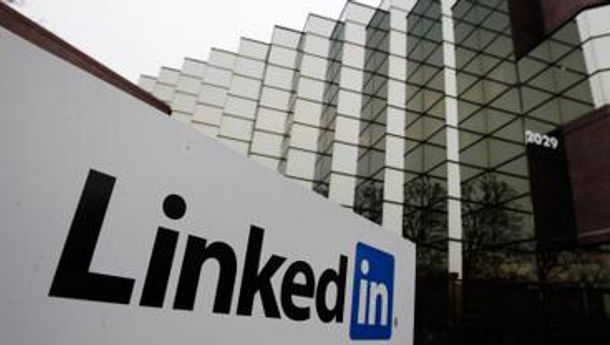 Ketika PHK Massal Justru Buat Platform LinkedIn Tumbuh di 2022, Kok Bisa?