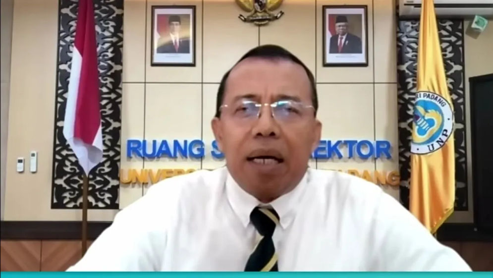 Ketua Majelis Rektor Perguruan Tinggi Negeri Indonesia (MRPTNI), Ganefri dalam Konferensi Pers Pembukaan pelaksanaan seleksi Nasional penerimaan mahasiswa baru (SNPMB) tahun 2023, Selasa, 10 Januari 2023.