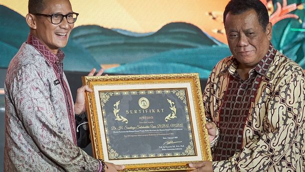 Menparekraf Sandiaga S. Uno Raih Penghargaan atas Kontribusi pada Program Kedaireka Matching Fund 2022