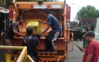 truk kompaktor.PNG