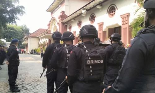 brimob sidang.JPG